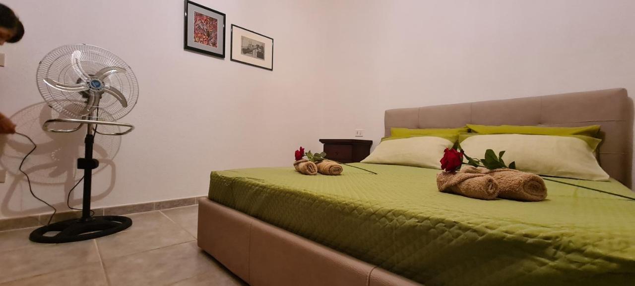 Kolbe'S House Apartment Siniscola Bagian luar foto