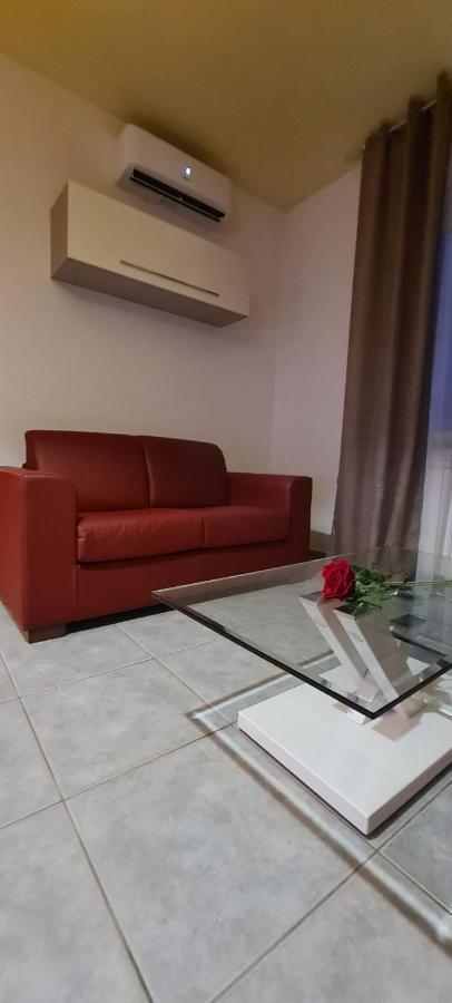 Kolbe'S House Apartment Siniscola Bagian luar foto
